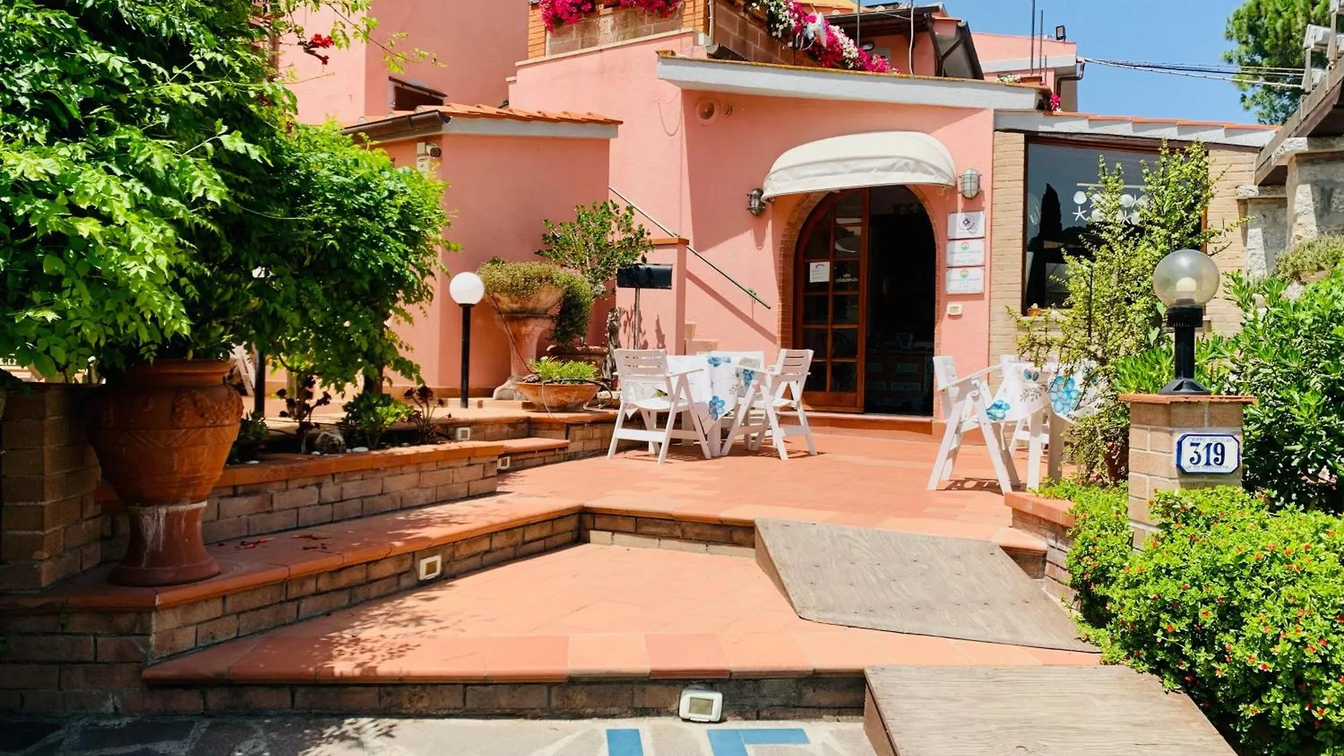 Hotel Elba Marina di Campo 3*,  Italy