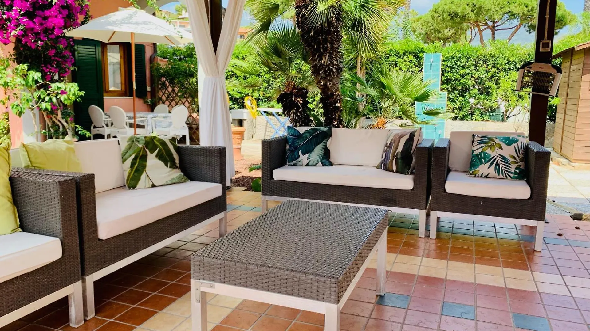 Hotel Elba Marina di Campo 3*,  Italy